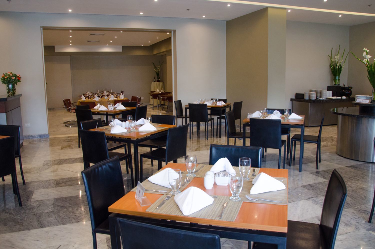 Hotel Paseo De Las Mercedes การากัส ภายนอก รูปภาพ
