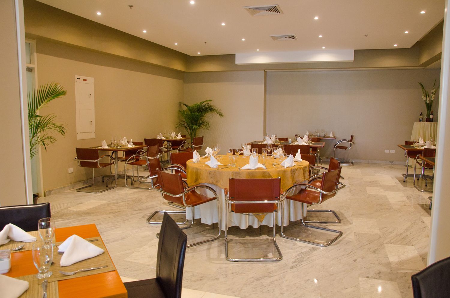 Hotel Paseo De Las Mercedes การากัส ภายนอก รูปภาพ